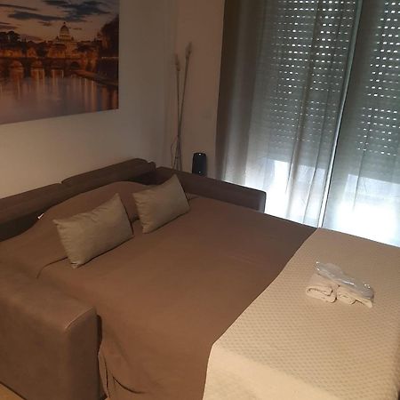 Michelangelo Airport Suite Room Фьюмичино Экстерьер фото