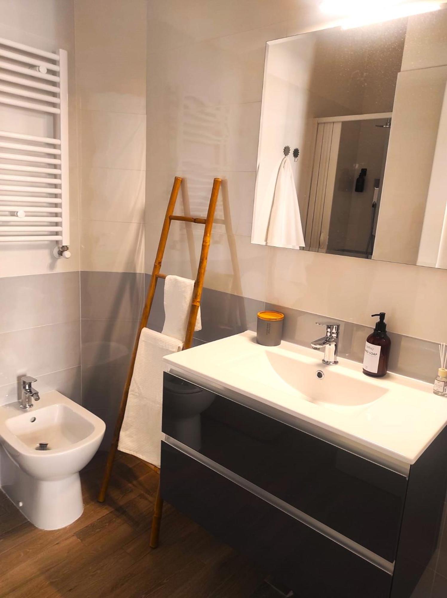 Michelangelo Airport Suite Room Фьюмичино Экстерьер фото