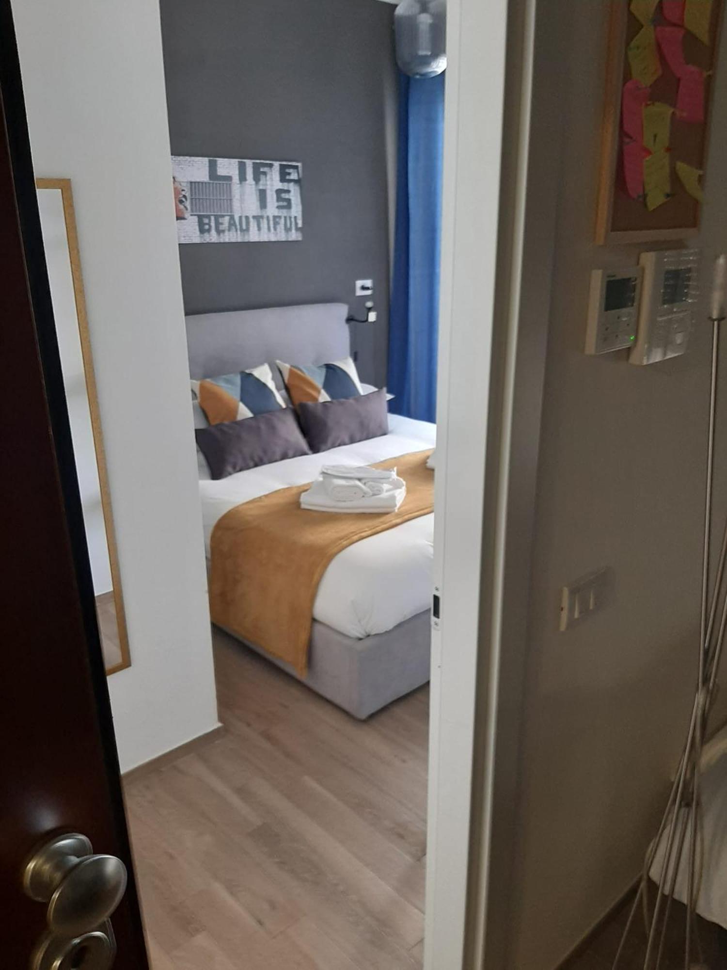 Michelangelo Airport Suite Room Фьюмичино Экстерьер фото